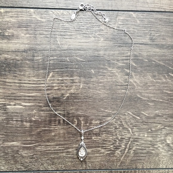 Caroline Neron Designer Necklace with Swarovski - Picture 4 of 7